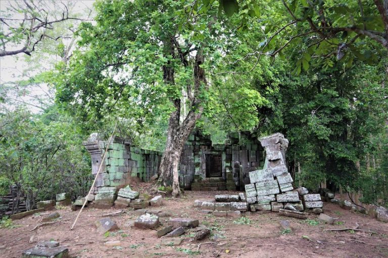 CAMBODGE – TOURISME : Exclusif, retrouvez le temple “Kandork Yeak Temple” du complexe d’Angkor, libre de touristes et filmé seulement pour vous !