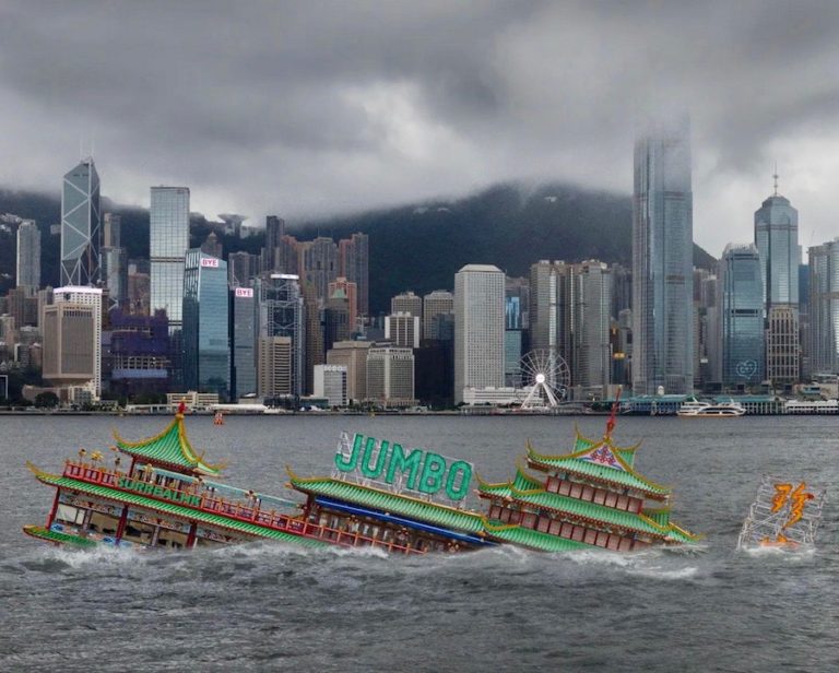 HONG – KONG – NAUFRAGE : Le plus fameux restaurant-bateau du territoire est au fond de la mer de Chine