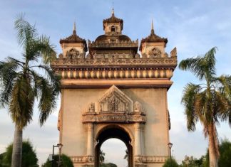 LAOS – ÉCONOMIE : Et si le tranquille Laos faisait faillite ? Patuxay - Laos