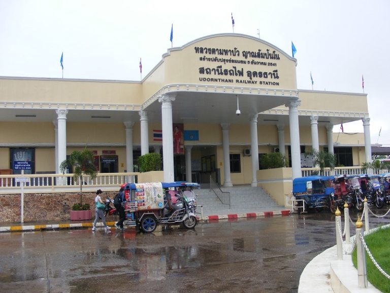 THAÏLANDE – ÉCONOMIE : Le premier ministre Prayuth veut le chemin de fer Udon Thani-Nong Khai