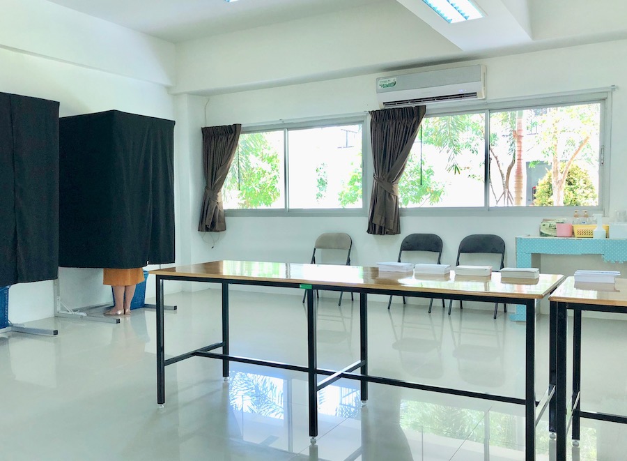 bureau de vote de Pattaya législatives