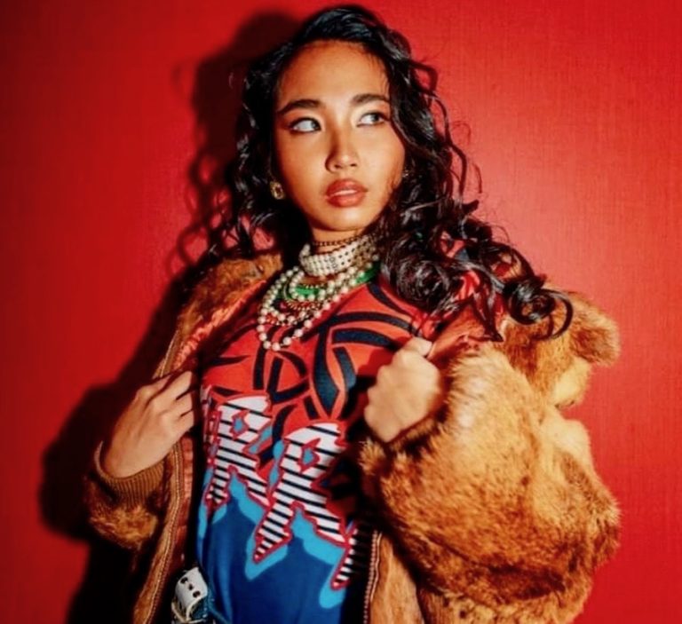 THAÏLANDE – CULTURE : La rappeuse Milli : « Je ne représente pas la Thaïness, je représente ce que je suis en tant que Thaïlandaise »
