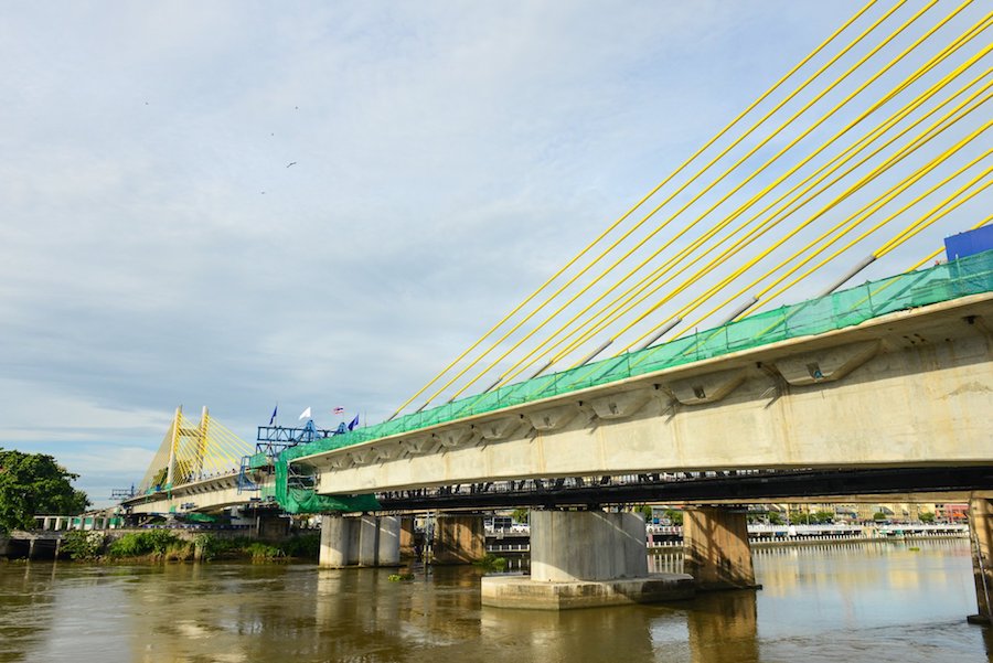 Ractaburi pont à haubans