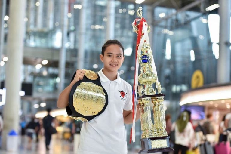 THAÏLANDE – SPORT : Connaissez vous la boxeuse Phahahong, championne du K-1 ?