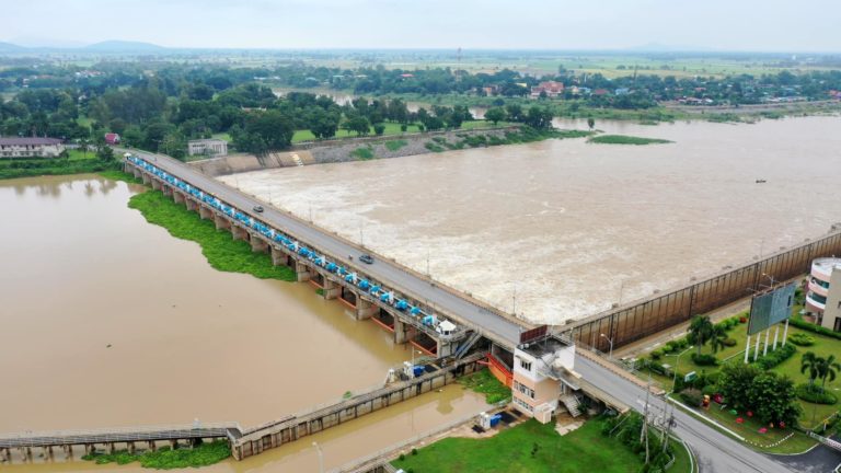 THAÏLANDE – INONDATIONS : Le Chao Phraya débordera encore cette semaine