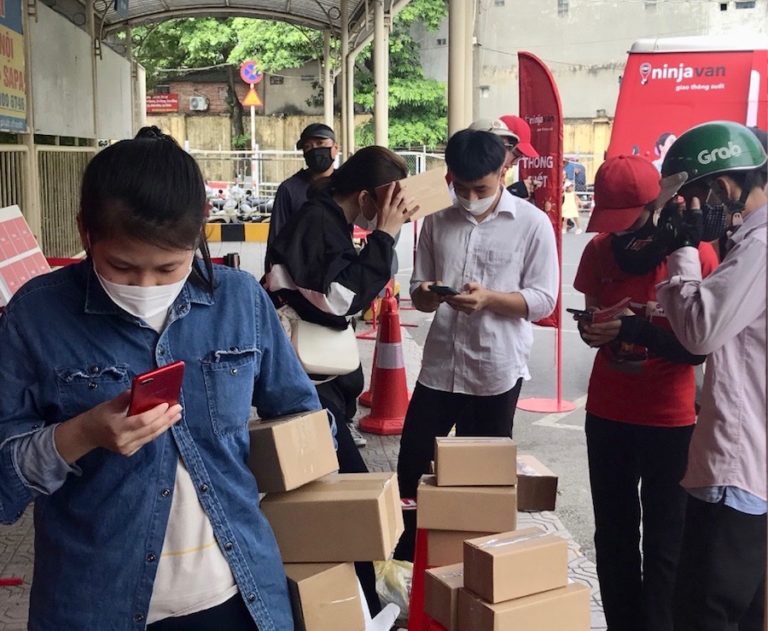 VIETNAM – NUMÉRIQUE : Acheter en ligne, une passion vietnamienne