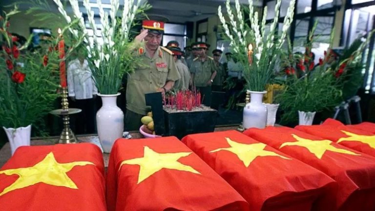 VIETNAM – CAMBODGE : Rapatriement des dépouilles de 43  soldats vietnamiens