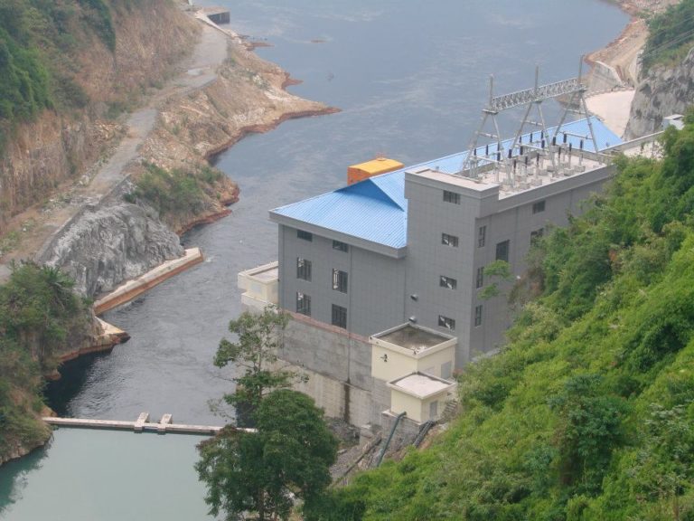 LAOS – INFRASTRUCTURE : Les barrages Laotiens vont relâcher une partie de l’eau de leurs réservoirs