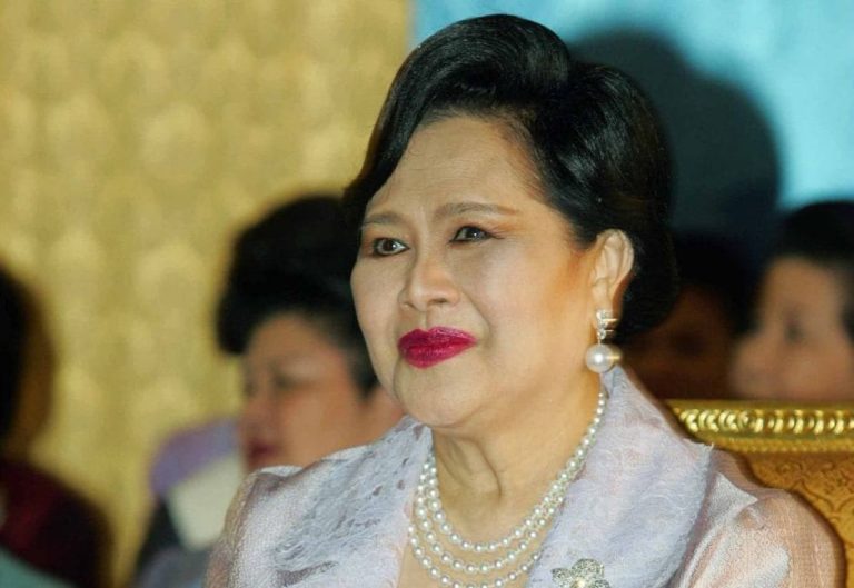 THAÏLANDE – MONARCHIE : Reine mère des Thaïlandais, Sirikit a 90 ans