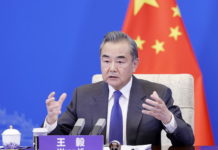 ASIE – GÉOPOLITIQUE : Le gouvernement chinois réagit vivement à la visite de Nancy Pelosi à Taïwan Wang Yi Chine Taïwan
