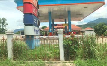 LAOS – ÉNERGIE : Le gouvernement laotien réduit la taxe sur le diesel pour les agriculteurs station essence laos
