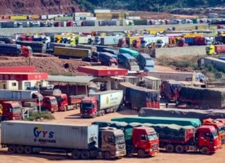 camions laos chine