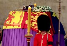 THAÏLANDE – MONARCHIE : S.M Le Roi Vajiralongkorn n’était pas présent à Buckingham Palace Elisabeth II funérailles
