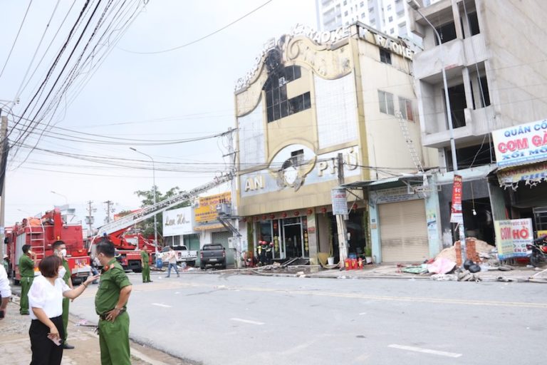 VIETNAM – CATASTROPHE : Trente trois morts dans l’incendie d’un Karaoké à Thuan An