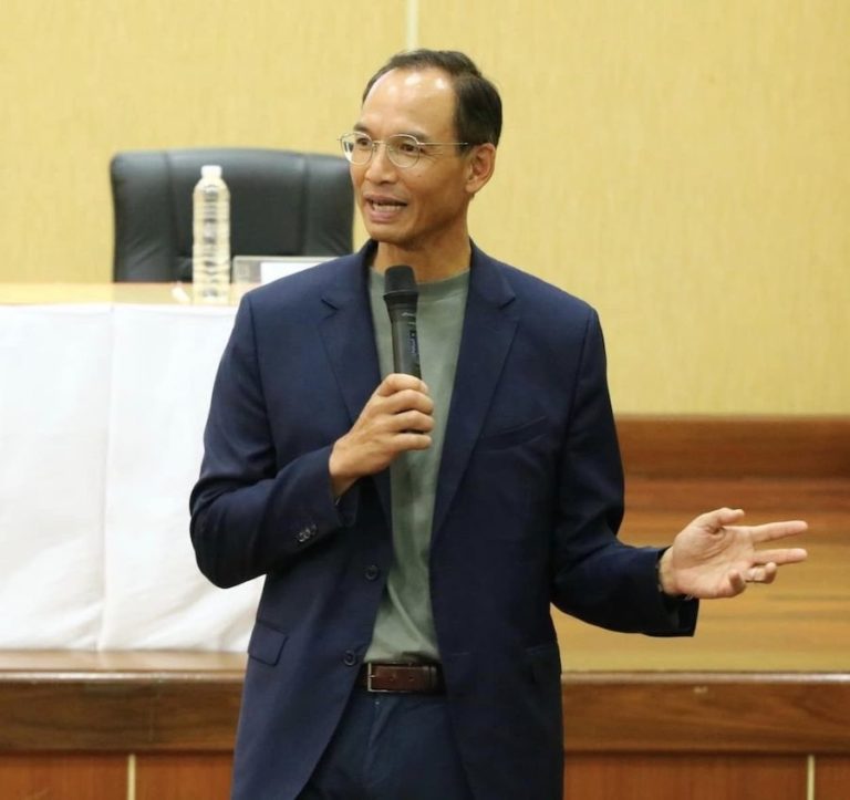 THAÏLANDE – POLITIQUE : Korn Chatikavanij élu nouveau leader du parti Chart Pattanakla