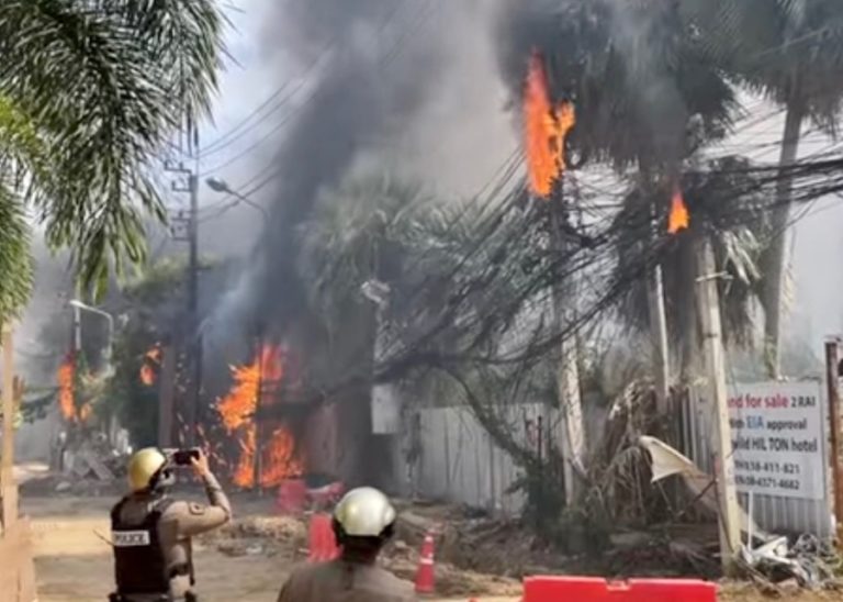 PATTAYA – INCENDIE : Accident près de la Soi Buakhao