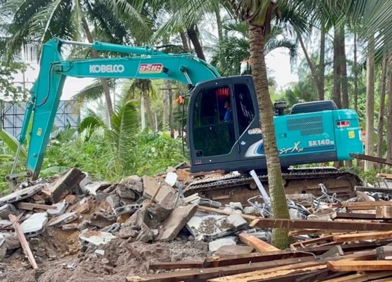 PHUKET – TOURISME : Démolition de propriétés sur les plages de Phuket