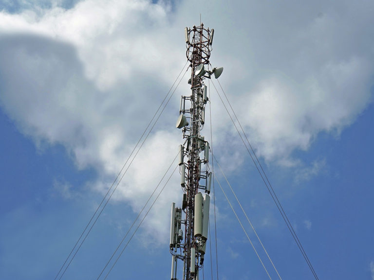 LAOS – MALAISIE : Des tours de télécommunication «Made in Malaysia»