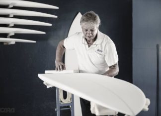 THAÏLANDE – SOCIÉTÉ : Une star australienne du surf meurt dans un accident de moto à Chonburi Kym Thompson surf