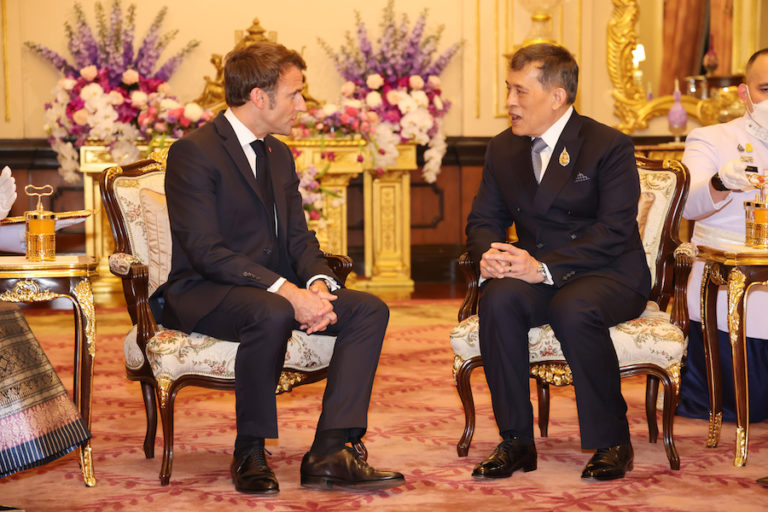 THAÏLANDE – FRANCE : Réception royale pour les leaders de l’APEC