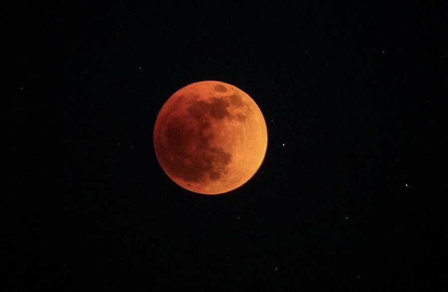 Lune rouge Thailande