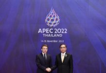 Macron Prayut Apec