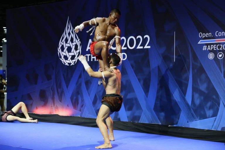 THAÏLANDE – APEC : Boxe thaïe et diplomatie à l’APEC ?