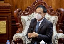 LAOS – SOCIÉTÉ : A Luang Prabang, tout le monde se soulage dans les toilettes ! Laos santé Dr Sanong Thongsana