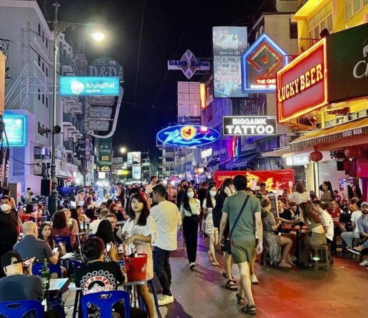 THAÏLANDE – JUSTICE : À Khao San Road, des fonctionnaires soupçonnés de protéger un réseau de trafic d’enfants khao san road