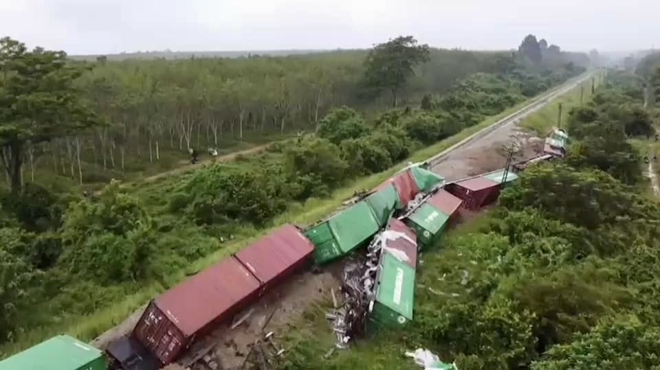 train déraillement Thaïlande