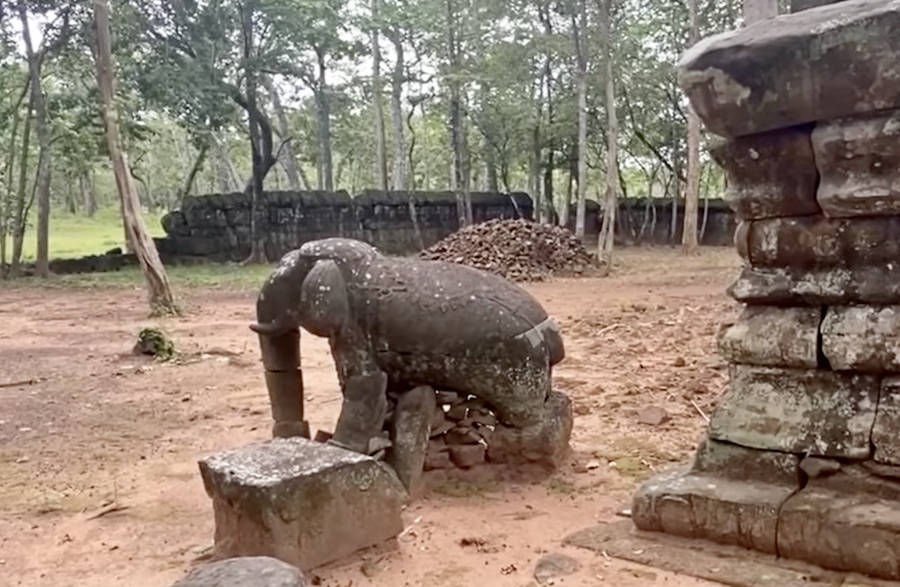 Temple Damrei au Cambodge