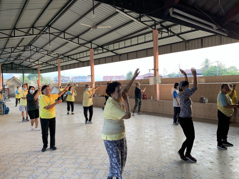 THAÏLANDE – CHRONIQUE : « Sukhothai : quand les vieilles dansent … »