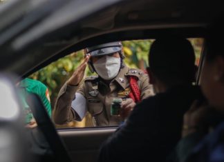 THAÏLANDE – ACCIDENT : 243 morts et 1 837 blessés pendant le Festival Songkran police contrôle routier