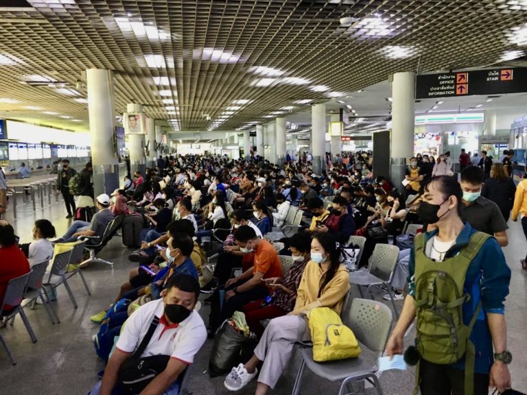 THAÏLANDE – TRANSPORT : 4 000 bus pour rallier Bangkok après le nouvel an