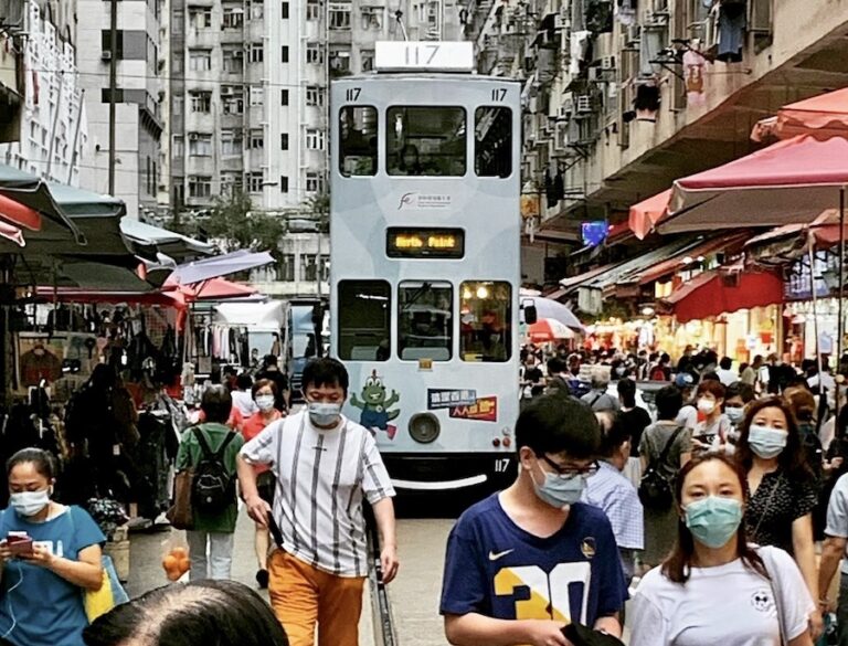 HONG KONG – PANDÉMIE : Le territoire abandonne le masque anti covid obligatoire