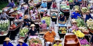 Marché flottant
