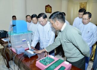 machine à voter Birmanie