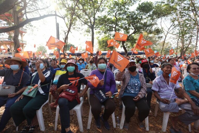 THAÏLANDE – POLITIQUE : Les dons affluent pour l’opposition avant les législatives