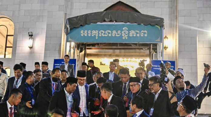 CAMBODGE – MALAISIE : La visite du Premier ministre malaisien devrait renforcer les liens entre les deux pays Anwar Ibrahim Cambodge