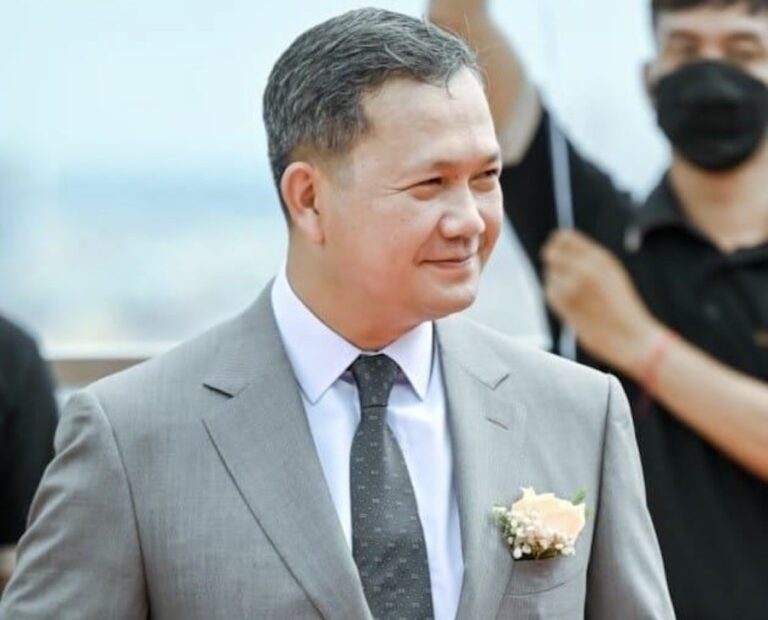CAMBODGE – POLITIQUE : Hun Manet dans le fauteuil de Hun Sen : on y est pas encore…