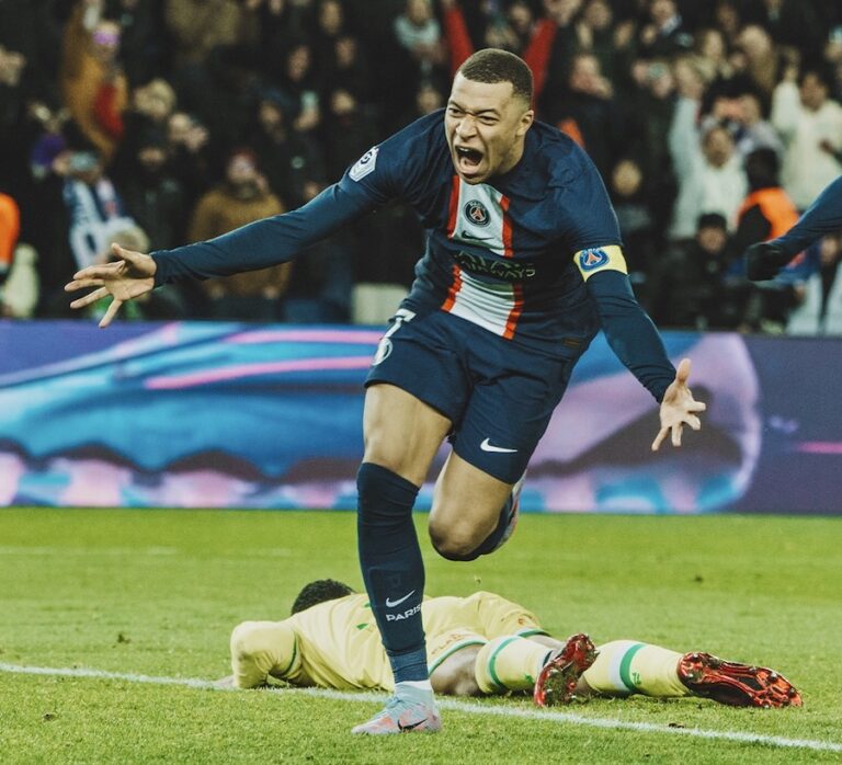THAÏLANDE – SPORTS : Le trophée français des champions de football au pays du sourire