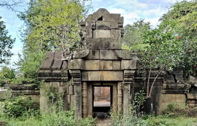 CAMBODGE – TOURISME : Au Temple de Svay Leu, avec notre « Indiana Jones » Paolo