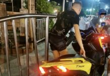 scooter Phuket touristes