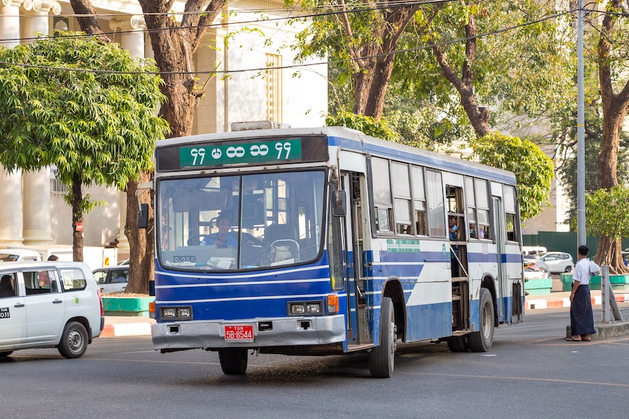 bus Rangoun Birmanie
