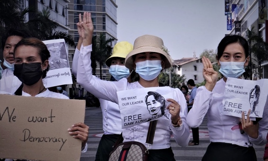 manifestants junte Birmanie