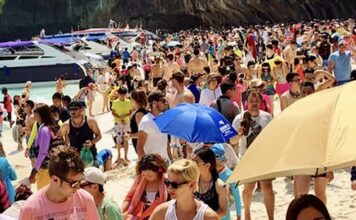 THAÏLANDE – CHRONIQUE : Le raz-de-marée touristique, un fantasme thaïlandais ? touristes Thailande