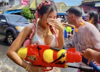 Songkran fille Samui