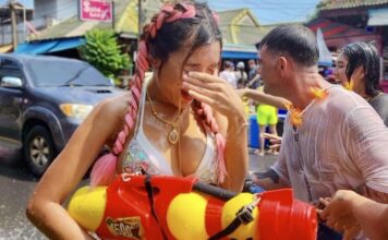 Songkran fille Samui