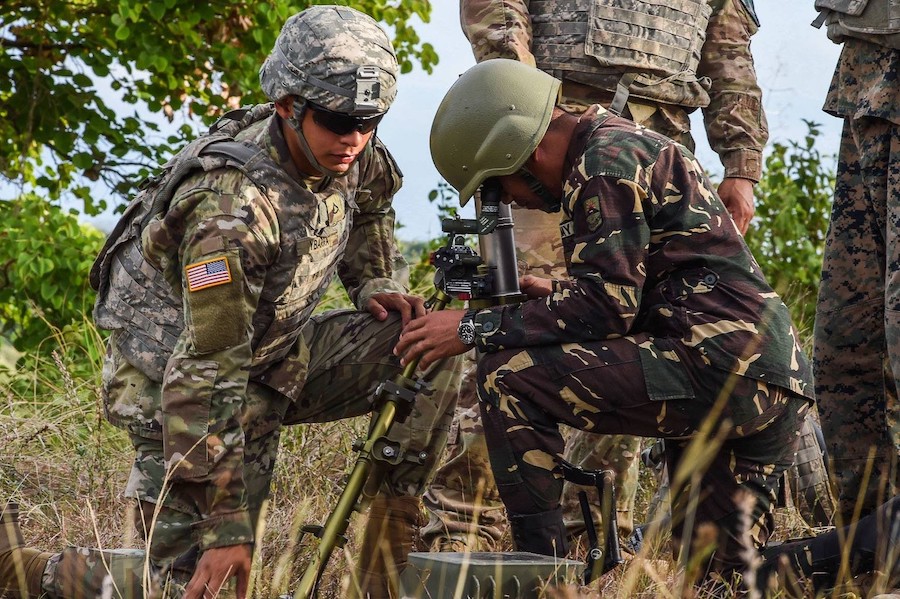 US Philippines armées