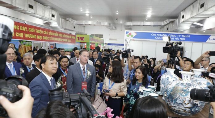 VIETNAM – ÉCONOMIE : La Vietnam Expo attire 500 exposants du monde entier Vietnam Expo Hanoï